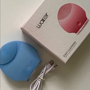 Cleaning💦Ultrasonic Silicone Face Wash Brush